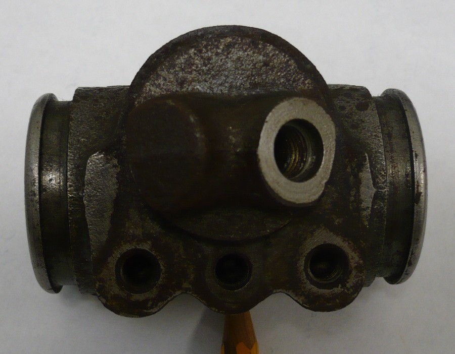 Front Wheel Cylinder