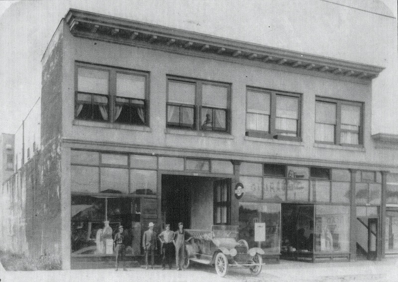 Walker's Garage 1920's